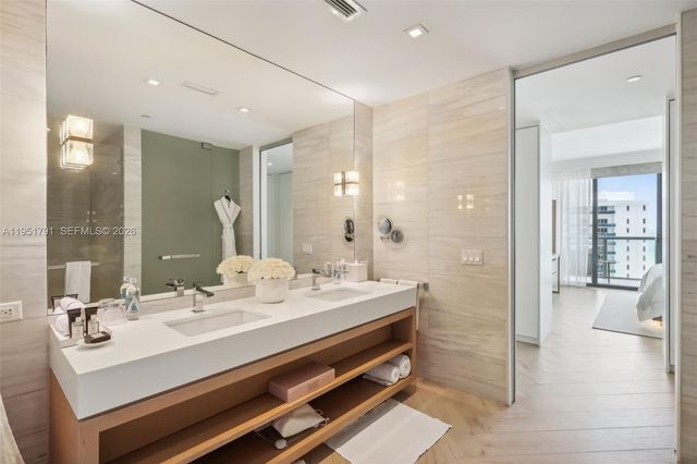 2201 Collins Avenue 1511, Miami Beach, FL 33139