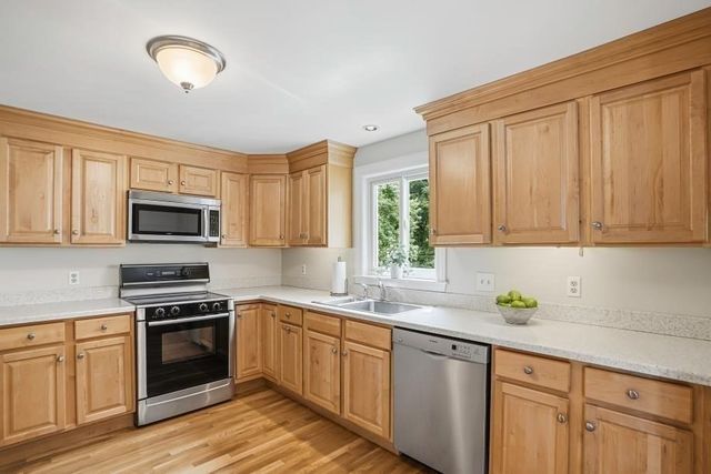 8 Castle Rd, Millis, MA 02054
