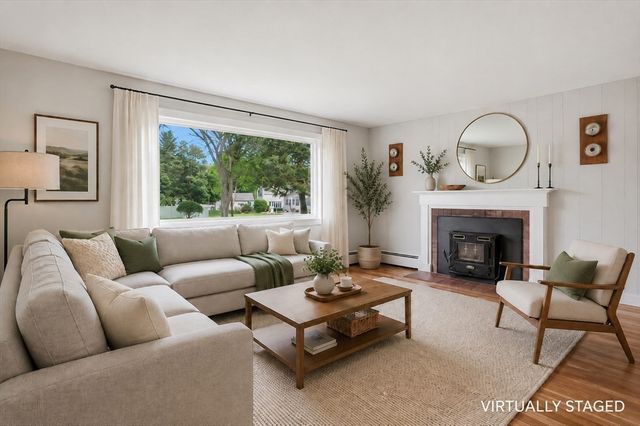 8 Castle Rd, Millis, MA 02054