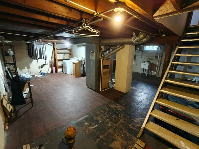 245 N Indiana Street, Griffith, IN 46319