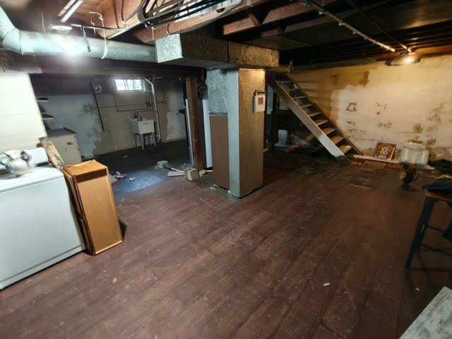 245 N Indiana Street, Griffith, IN 46319