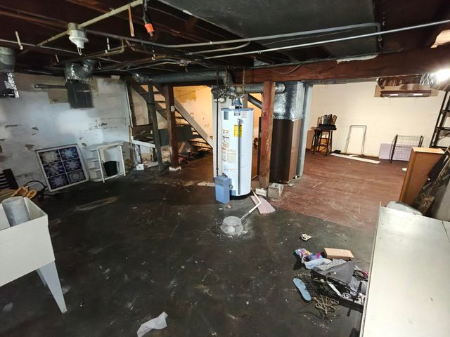 245 N Indiana Street, Griffith, IN 46319