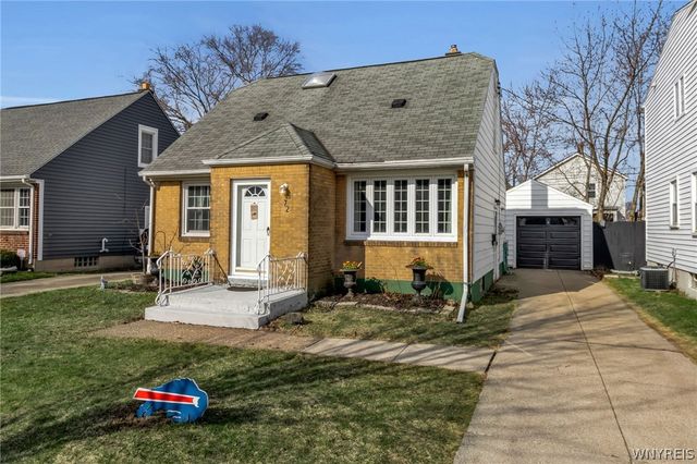 72 Marquette Avenue, Tonawanda, NY 14217