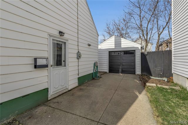 72 Marquette Avenue, Tonawanda, NY 14217