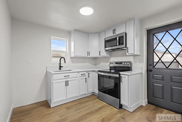 218 E 17th Street, Idaho Falls, ID 83404