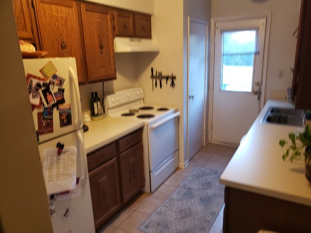 9357 BAY COLONY Drive 1N, Des Plaines, IL 60016