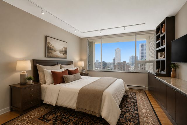 1000 N Lake Shore Plaza 24C, Chicago, IL 60611