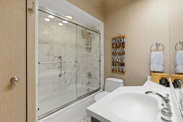 1000 N Lake Shore Plaza 24C, Chicago, IL 60611