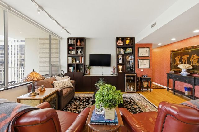 1000 N Lake Shore Plaza 24C, Chicago, IL 60611