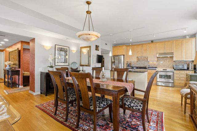 1000 N Lake Shore Plaza 24C, Chicago, IL 60611