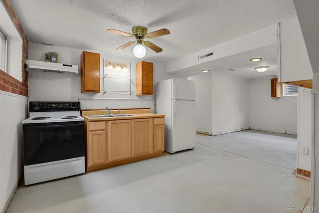 523 E Las Animas Street, Colorado Springs, CO 80903