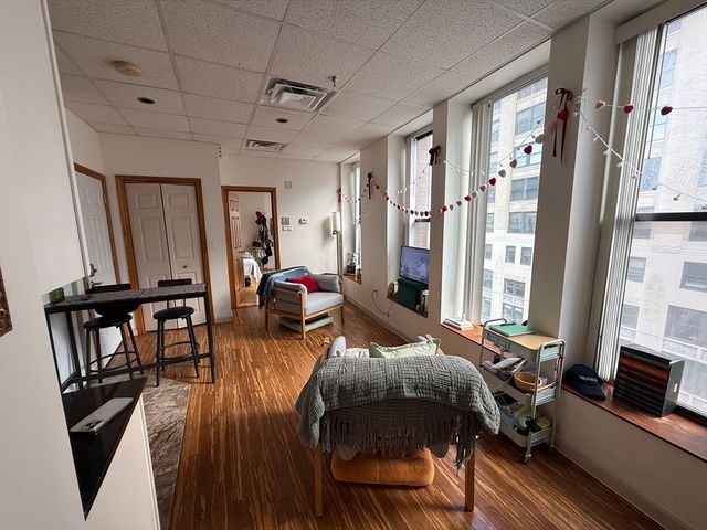 72 Kneeland 501, Boston, MA 02111