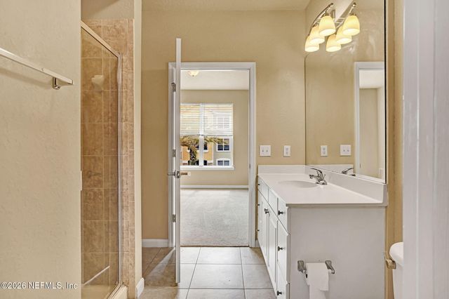 8539 GATE Parkway W 9330, Jacksonville, FL 32216