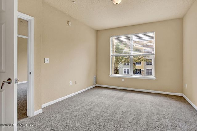 8539 GATE Parkway W 9330, Jacksonville, FL 32216