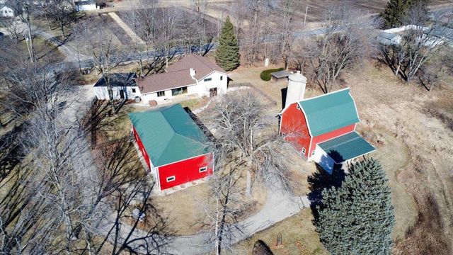 2695 Gaston Road, Cottage Grove, WI 53527