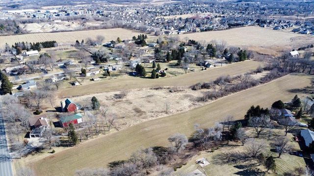 2695 Gaston Road, Cottage Grove, WI 53527