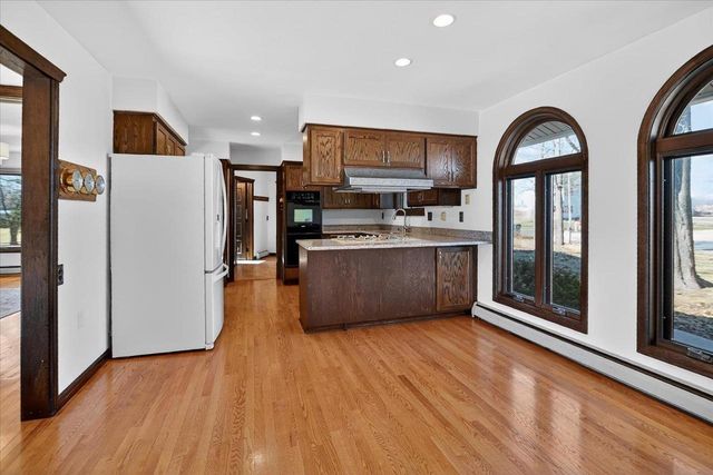 2695 Gaston Road, Cottage Grove, WI 53527