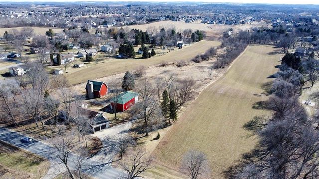 2695 Gaston Road, Cottage Grove, WI 53527