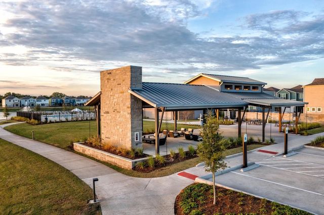 639 Salt Marsh Trail, Kemah, TX 77565