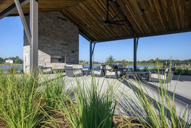 639 Salt Marsh Trail, Kemah, TX 77565