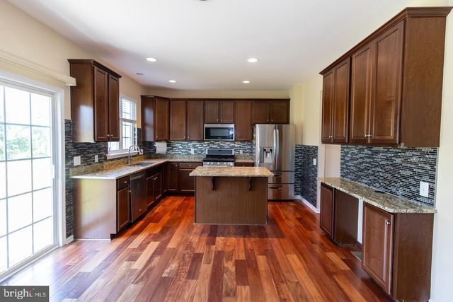 823 S HAINES CIR, Downingtown, PA 19335