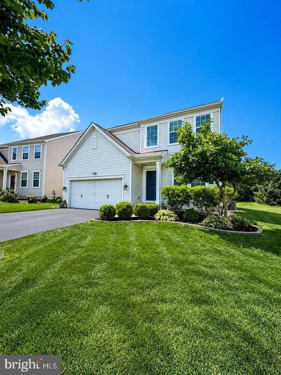 823 S HAINES CIR, Downingtown, PA 19335