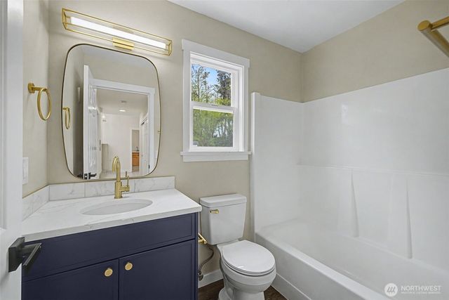 1211 Lotus Lane, Freeland, WA 98249
