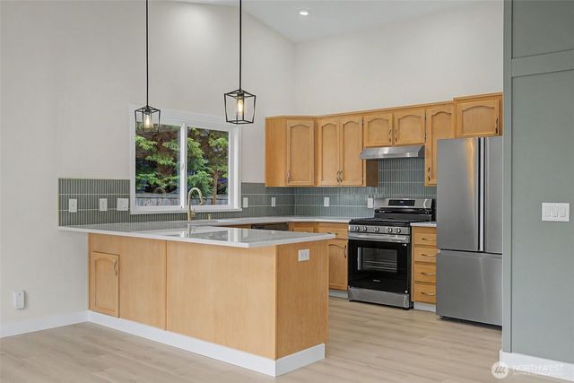 1211 Lotus Lane, Freeland, WA 98249