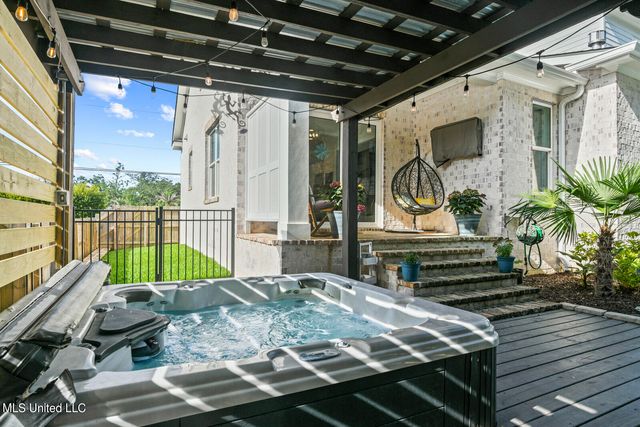 10788 E East Taylor Road, Gulfport, MS 39503