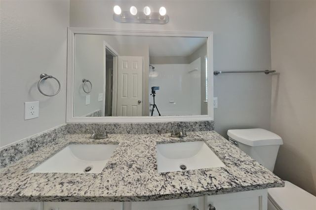 10210 E Summit Canyon Drive, Houston, TX 77095