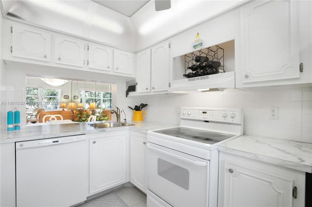 1501 S Ocean Blvd 214, Lauderdale By The Sea, FL 33062