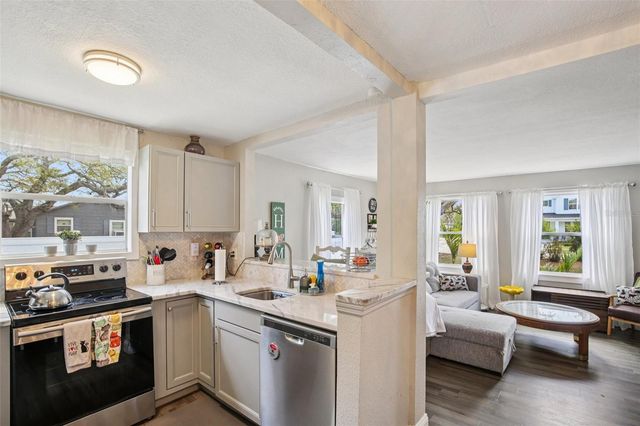 4801 EMERSON AVENUE S, St Petersburg, FL 33711