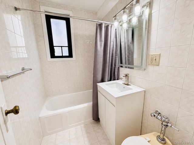 1564 Unionport Road 5A, Bronx, NY 10462