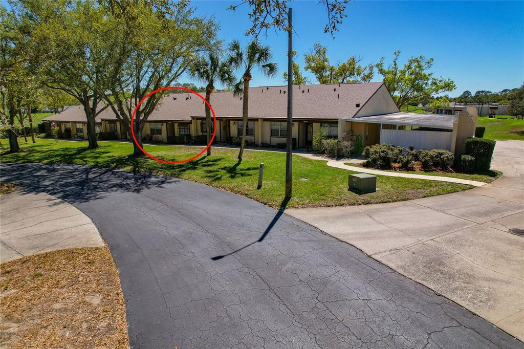 Image 3 of property listing at 11241 DOLLAR LAKE DRIVE 4, Port Richey, FL 34668