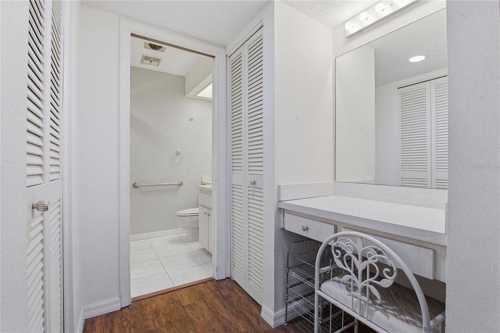 Image 21 of property listing at 11241 DOLLAR LAKE DRIVE 4, Port Richey, FL 34668