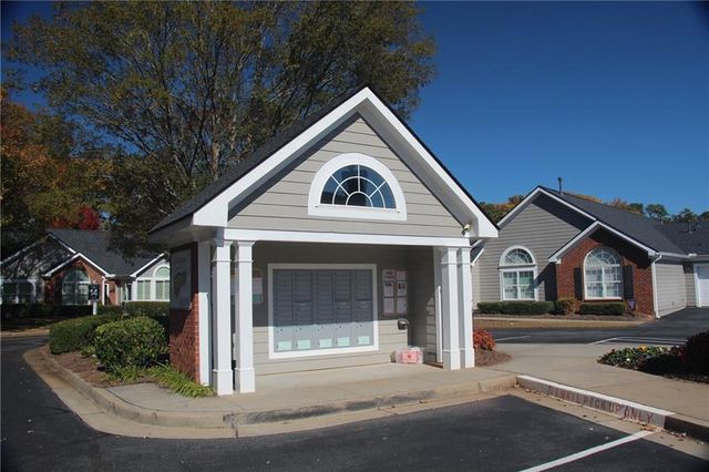 945 BURNT HICKORY Circle NW 8, Marietta, GA 30064