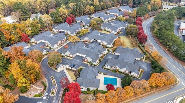 945 BURNT HICKORY Circle NW 8, Marietta, GA 30064