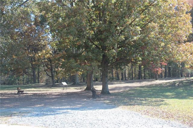 945 BURNT HICKORY Circle NW 8, Marietta, GA 30064