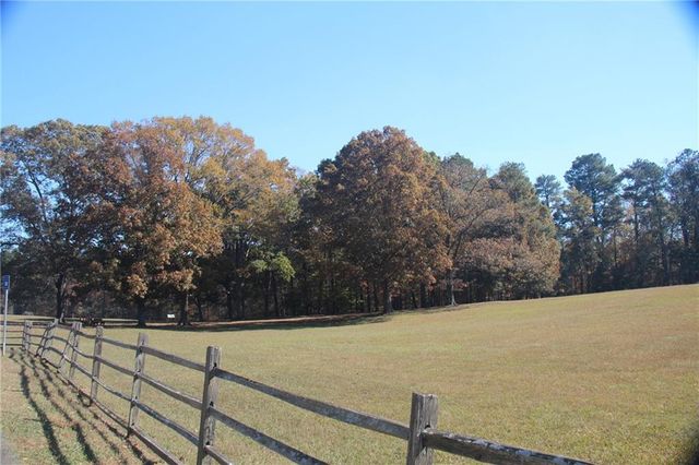 945 BURNT HICKORY Circle NW 8, Marietta, GA 30064