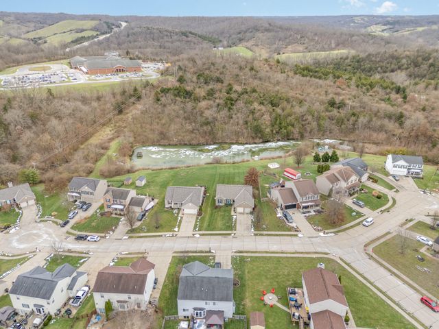 2421 Hickorywood Court, Alexandria, KY 41001