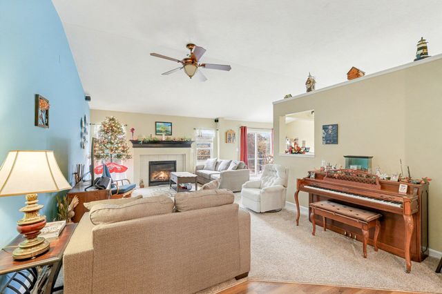 2421 Hickorywood Court, Alexandria, KY 41001