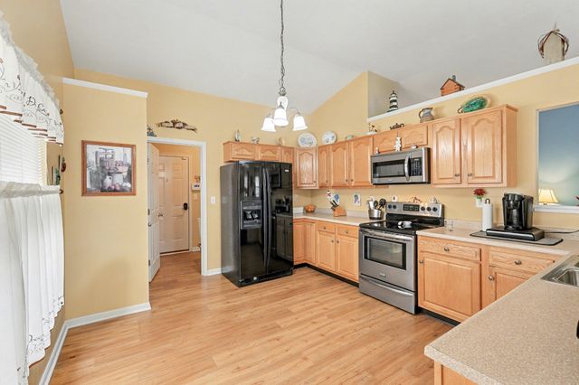 2421 Hickorywood Court, Alexandria, KY 41001