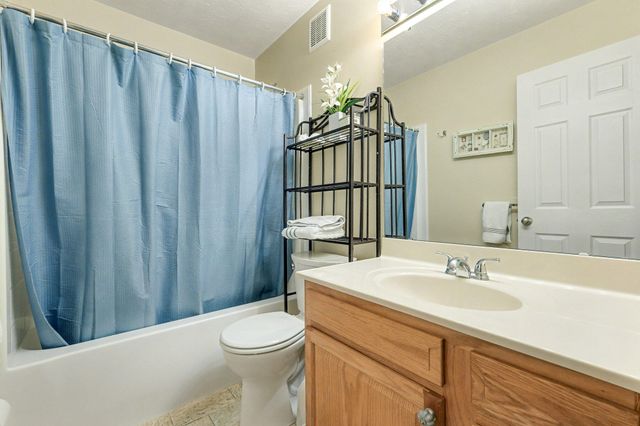 2421 Hickorywood Court, Alexandria, KY 41001