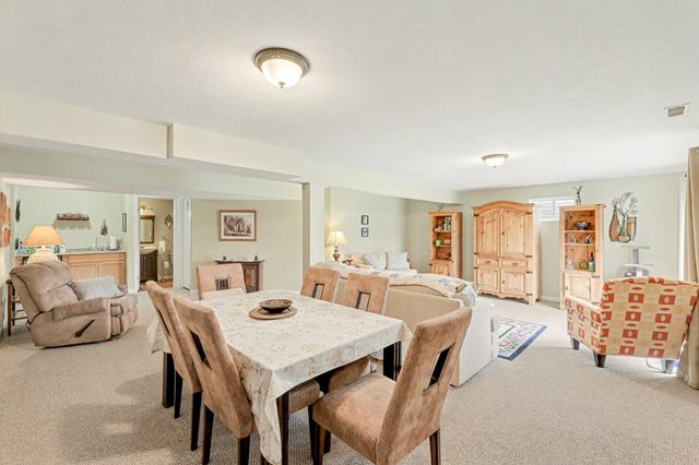 2421 Hickorywood Court, Alexandria, KY 41001