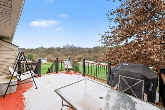 2421 Hickorywood Court, Alexandria, KY 41001