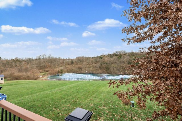 2421 Hickorywood Court, Alexandria, KY 41001