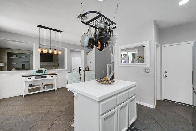 1645 Headslane Rd, West Sacramento, CA 95691