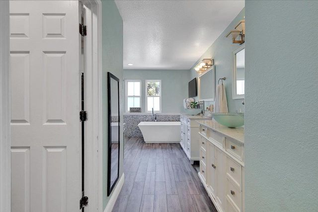 1645 Headslane Rd, West Sacramento, CA 95691