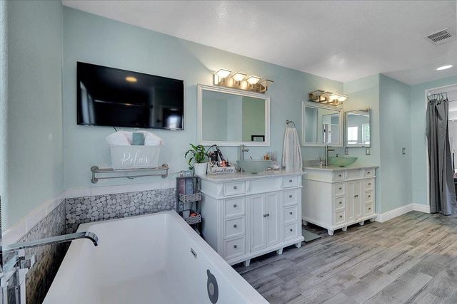 1645 Headslane Rd, West Sacramento, CA 95691