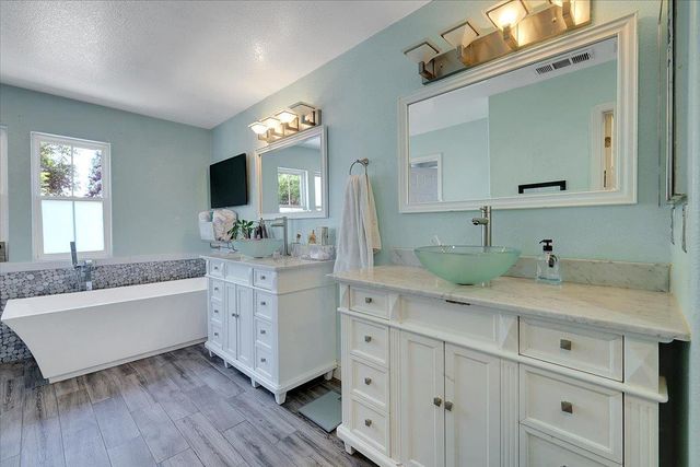 1645 Headslane Rd, West Sacramento, CA 95691
